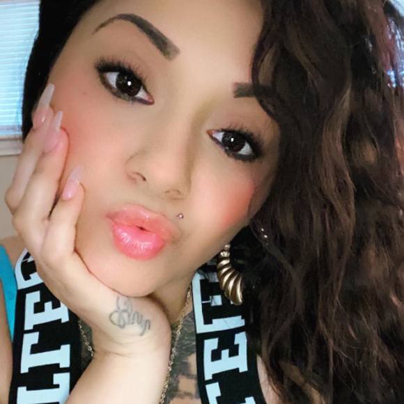 Meet your Posher, Tina - Picture 1 of 1